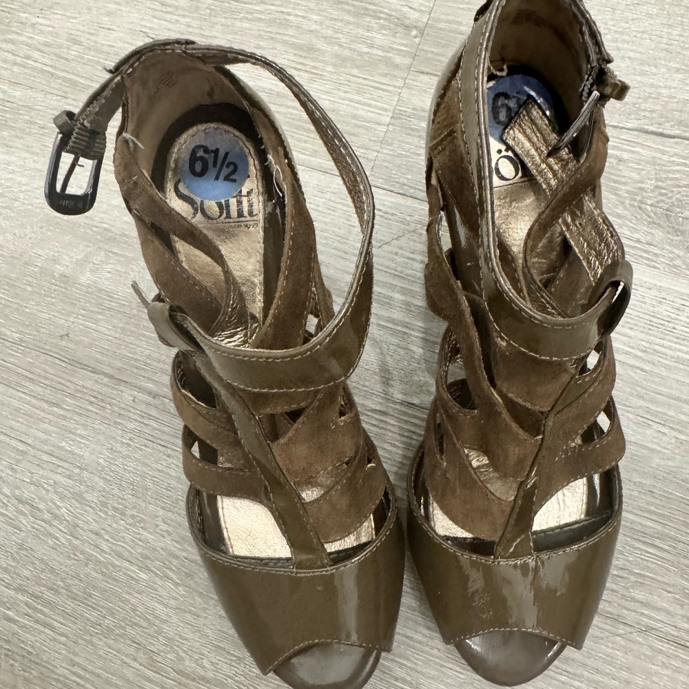 Sofft Olive Patent & Suede Strappy Peep-Toe Heels - Picture 2 of 6